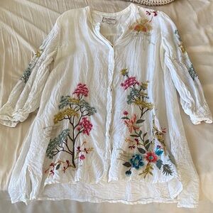 Floral Embroidered White Tunic Top